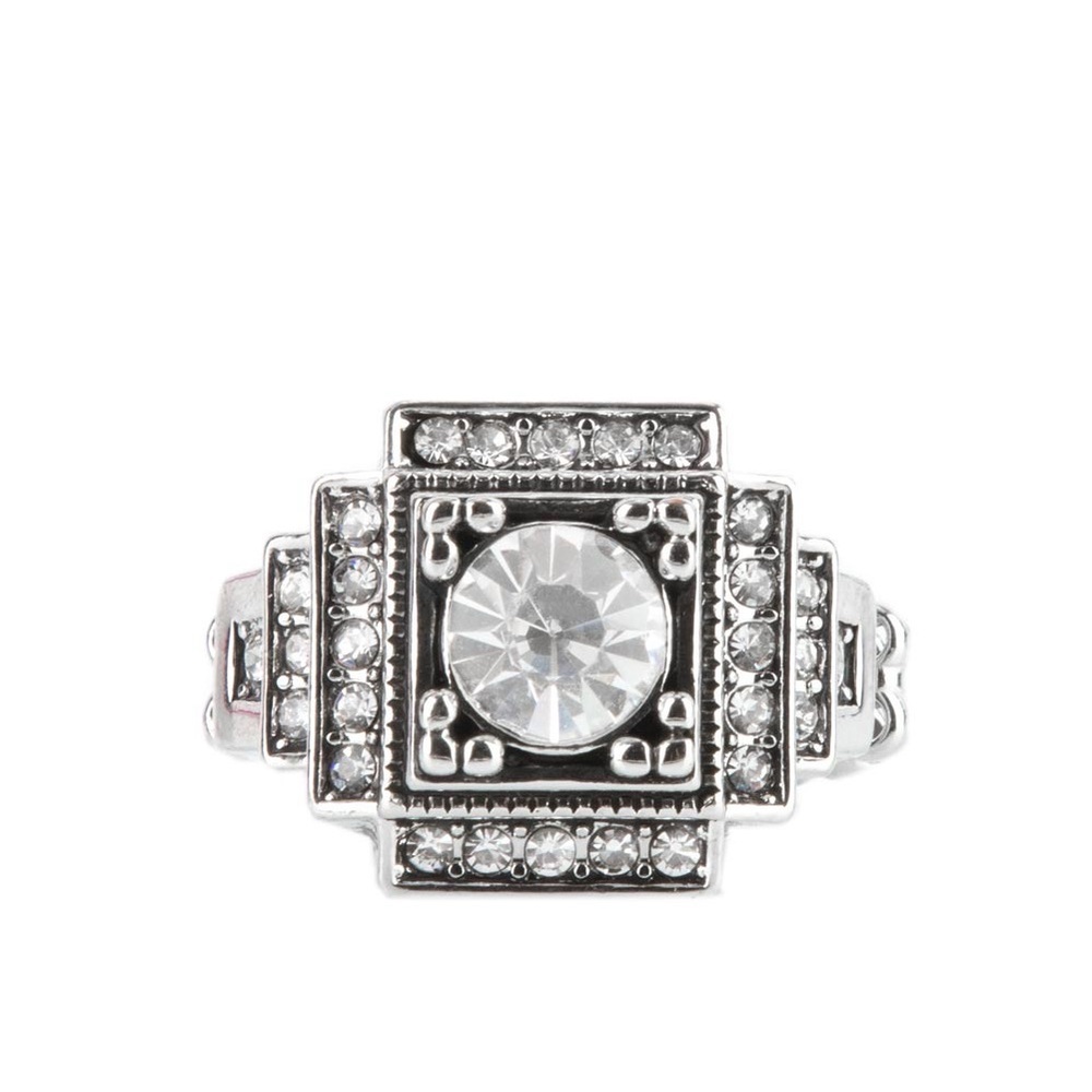 Elegant Silver Crystal Ring